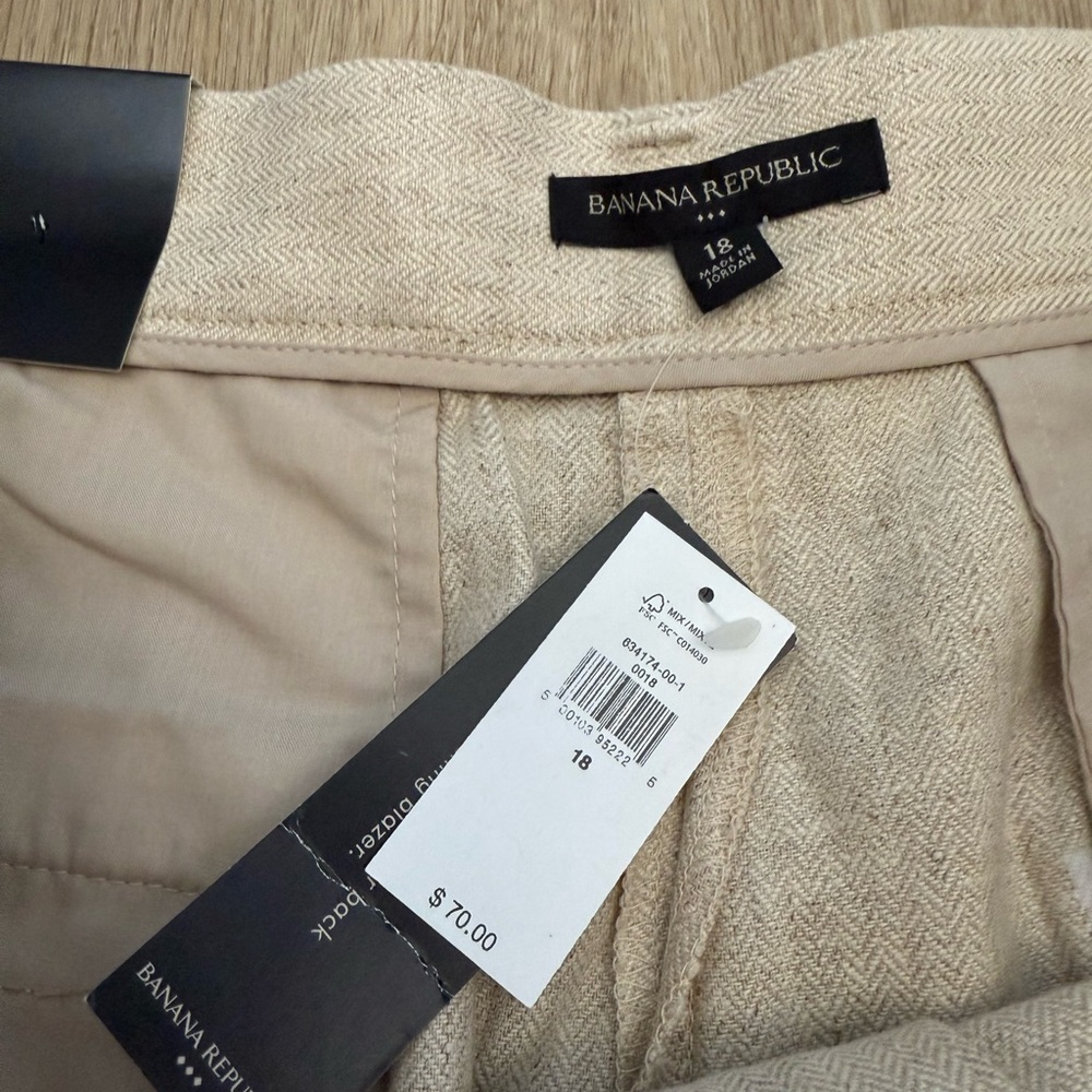 NWT Banana Republic Linen Cotton Blend High Waist Bermuda Shorts Size 18 Cream - Picture 3 of 10